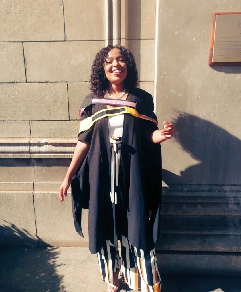 karabo_p's tweet photo. 🎓🎓 another one! I'm happy 🙌🏽 https://t.co/jSBHoH6y12
