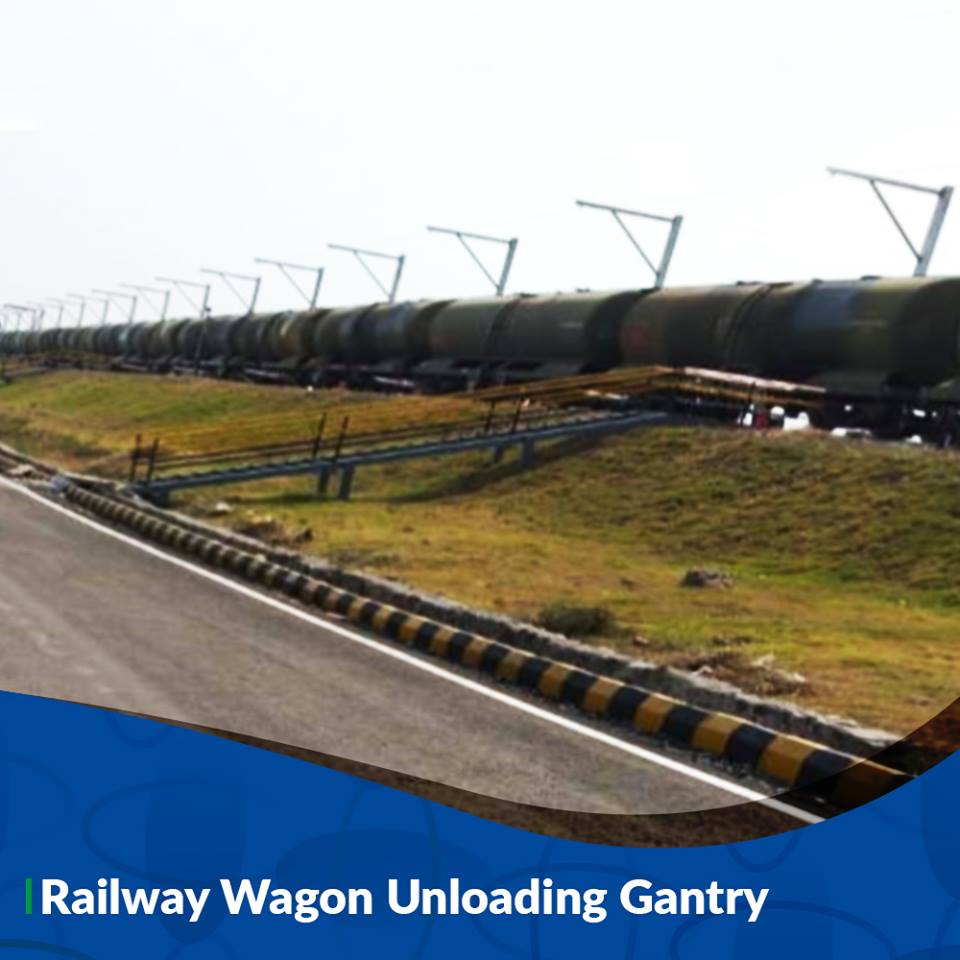 NayaraEnergy's tweet photo. We are happy to announce that Nayara Energy operationalised its first rail-fed depot in Wardha, Maharashtra. We have launched Solar Power Plant &amp; first-of-its-kind Vapour Recovery Unit at the depot. https://t.co/RvJ9ScueFO