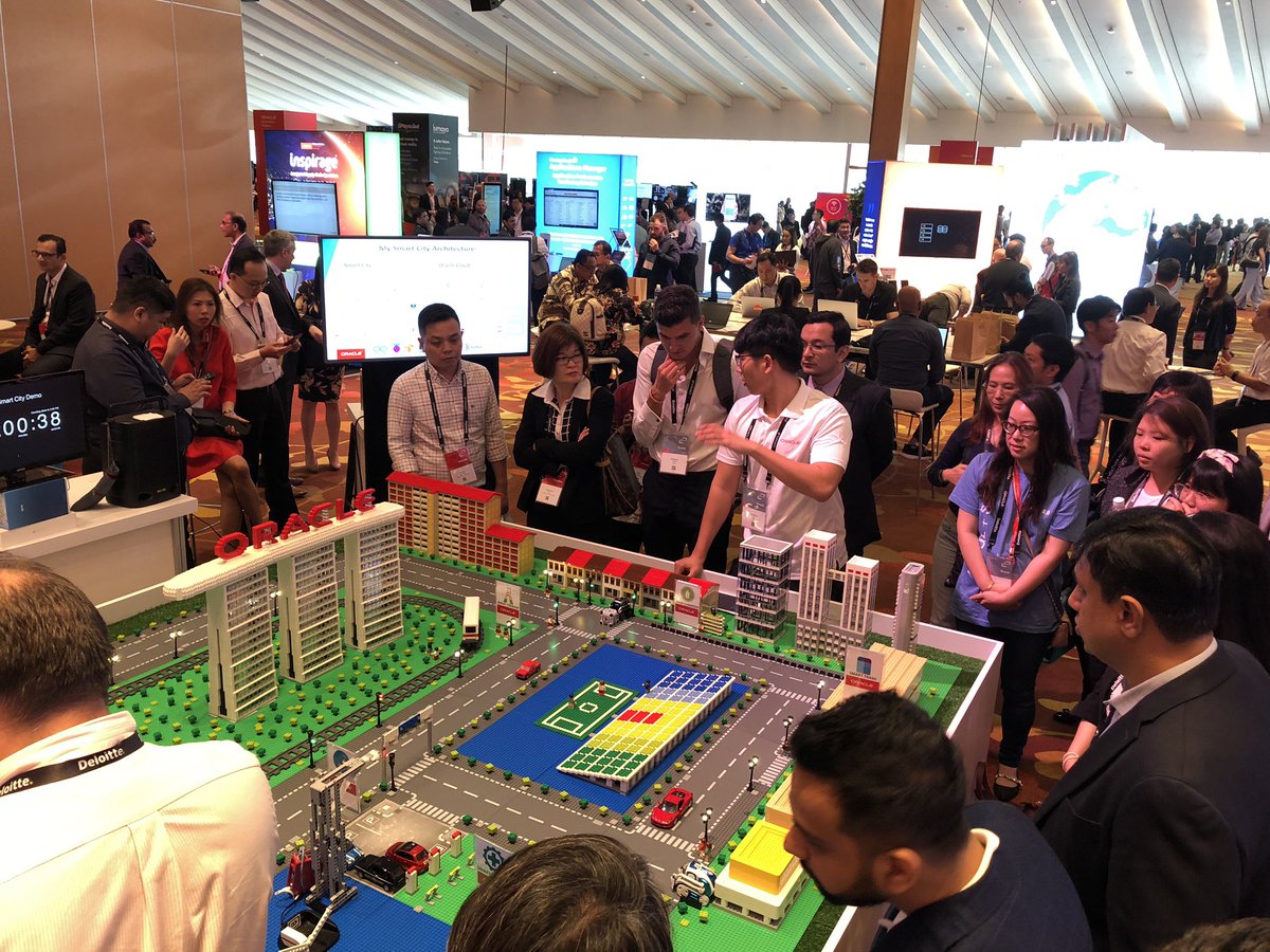 #OOWSIN the power of IOT in a smart city. Raising the Customer Experience.