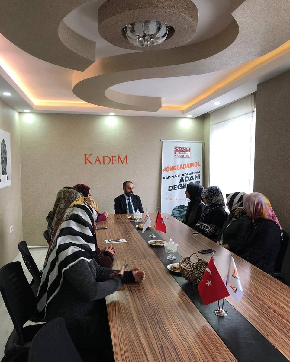 Ak Parti Sosyal Politikalar Başkan Yardımcısı Sn. Prof. Dr. Hamdullah Şevli, Kadem Van Temsilciliğimize ziyarette bulundular. Kendilerine nazik ziyaretlerinden dolayı teşekkür ederiz. <a href="/hsevli/">Hamdullah Şevli</a> <a href="/kademorgtr/">KADEM</a> @gmzebzdgn