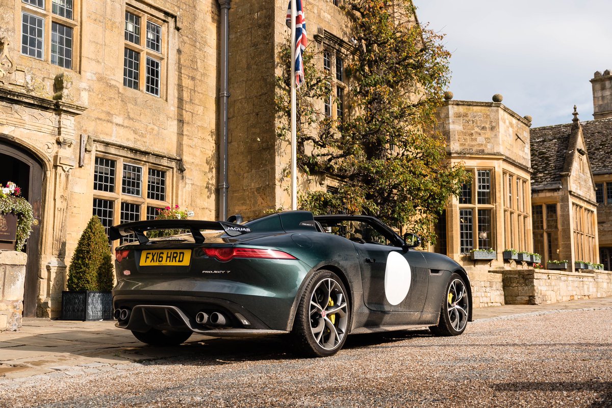 tr_howard's tweet photo. Honey coloured Cotswold stone walls form the perfect backdrop to British Racing Green. The @LygonCotswolds Clubhouse looking as gorgeous as ever. 🇬🇧 #Project7 https://t.co/ep7cSqNdfY