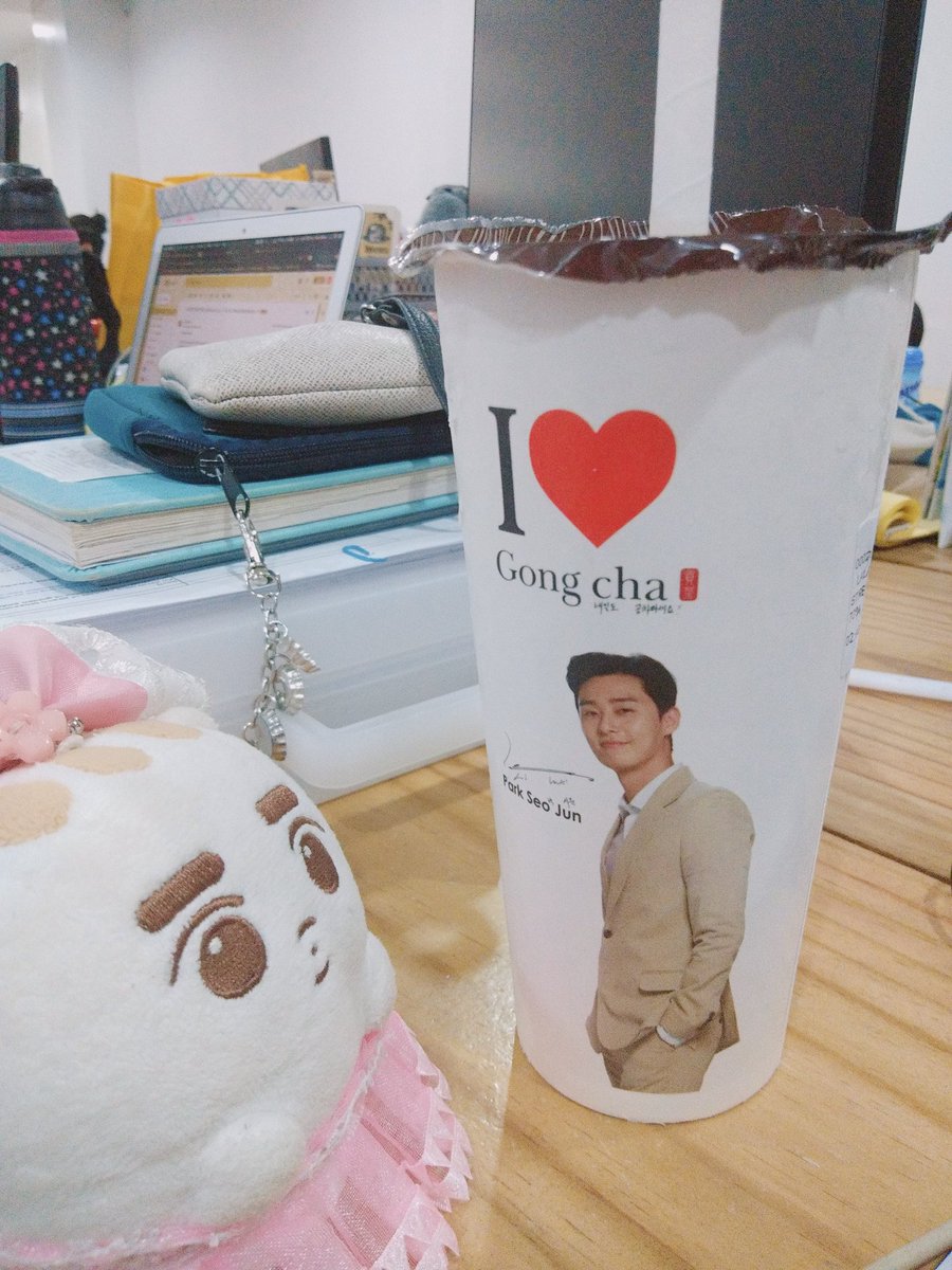 dyotarotwt's tweet photo. dyotaro learned his mom was feeling dizzy so he bought her some strawberry milk tea 🍓 he didn't expect to see park seo jun in it tho hehe #hamsterdyo https://t.co/2mXBPopU5m
