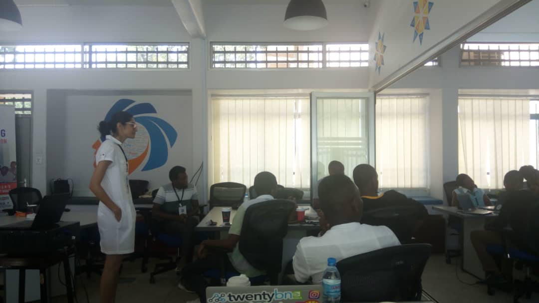 First Zindi Hackathon in Tanzania is happening now at @dLabTz 
#IW2019 #innovationTZ #InnovationTZ #ScalingandSustaining #parrotAI #MachineLearning @UKinTanzania @costechTANZANIA @DIAL_community @ZindiAfrica