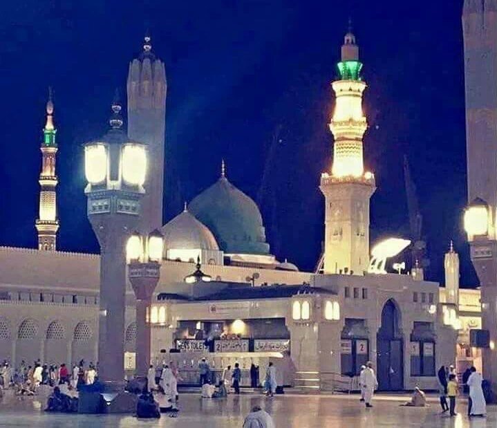 فخر ہے کہ آپﷺ  کی آرزو میں جیتے ہیں
ناز ہے کہ آپ ﷺ کی ذات سے تعلق ہے

💕 صلی اللہ علیہ وآلہ وسلم 💕