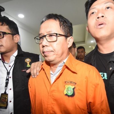 Selalu Setia dengan Orange! Demi logo Bhayangkara didada! #FotoProfilBaru
