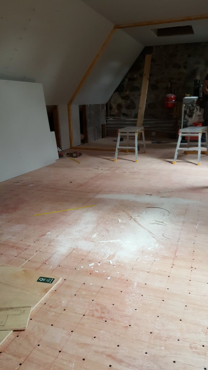 shonamackie's tweet image. #FlexClean after tearing down the plaster and lathe from here house and carpets are all white from it and need a good clean