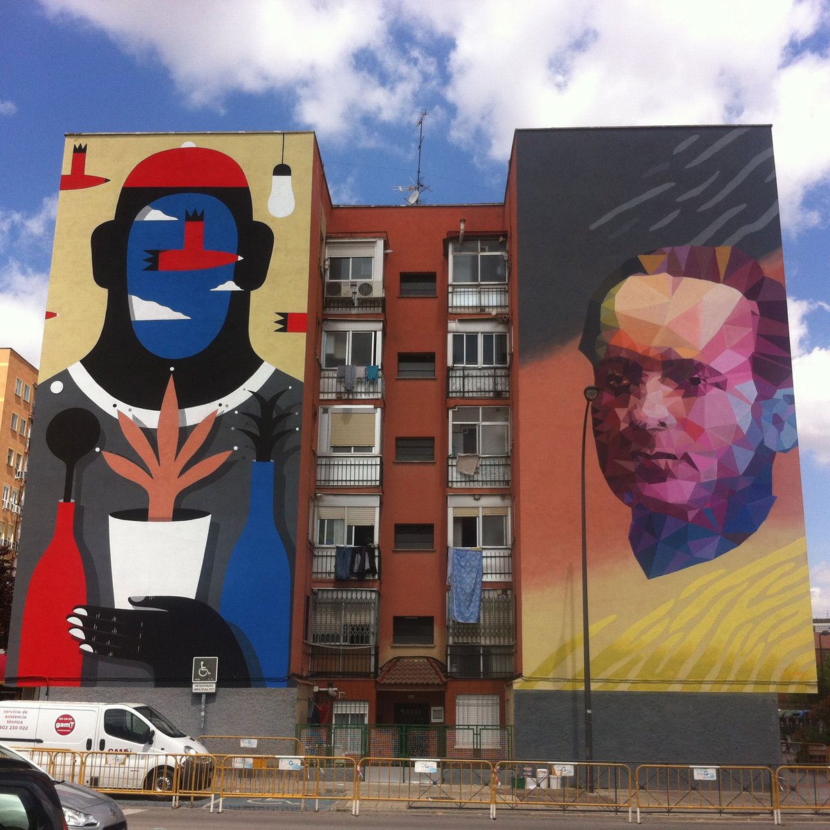 MolinaStreetArt's tweet photo. Collab by Spanish Uriginal (R) & Italian Agostino Iacurci (L) for MulaFest 2015 in Getafe, Madrid, Spain
#uriginal #urimartinez #agostinoiacurci #mulafest #getafe #madrid #spain #streetart #urbanart #graffiti #mural
๐ท via https://t.co/hLUbzd1Ral | https://t.co/kO8lP5mQre https://t.co/Qyje3tfAhJ