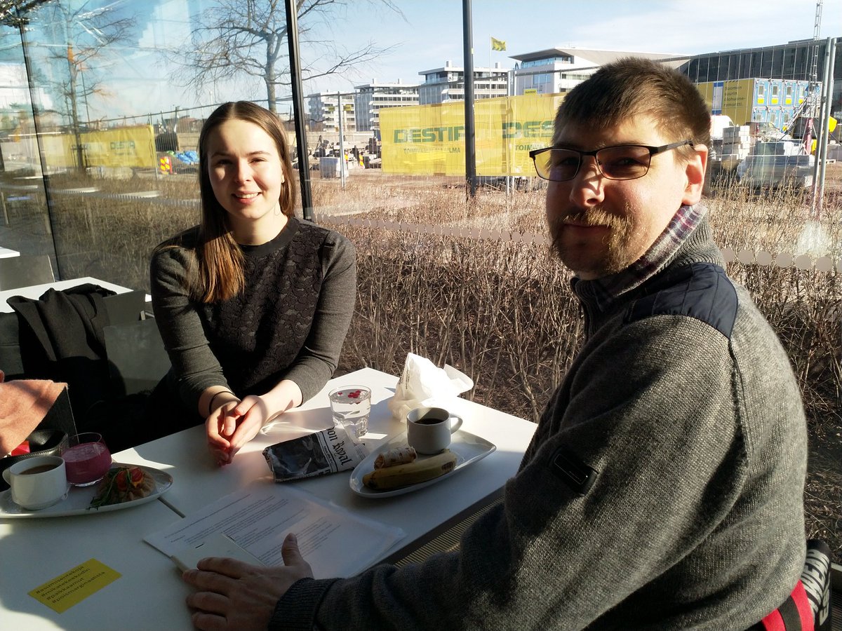 KVLiitto's tweet photo. Järjestimme aamukahvilaisuuden kansanedustajaehdokkaille ja kehitysvammaisille vaikuttajille, jotta ehdokkaat kuulevat ajatuksia suoraan kokemusasiantuntijoilta. @ElisaGebhard juttelee Iivari Toosin kanssa. #vaalit19 #poismarginaalista https://t.co/OJDWadETE3