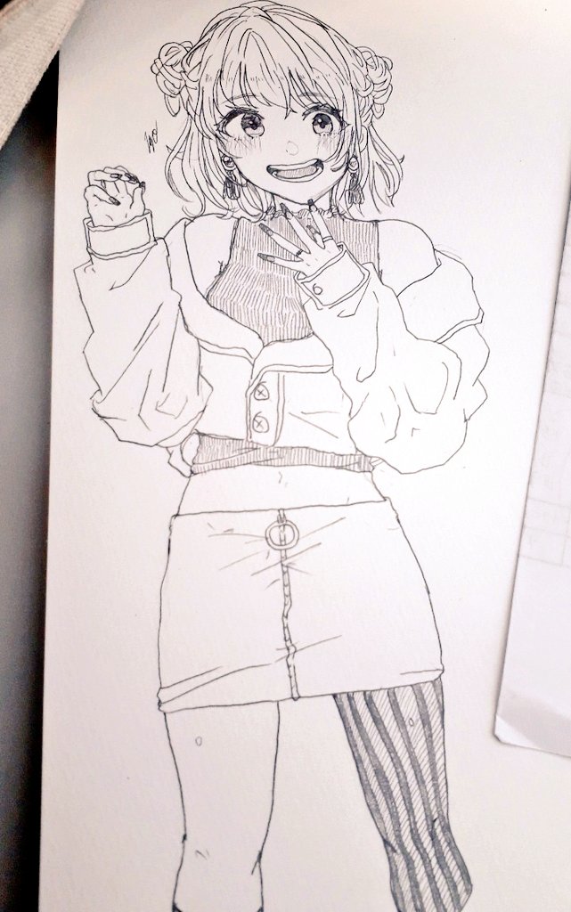 やっぱ指よりもペンで描いたほうが体のバランス良くなる 