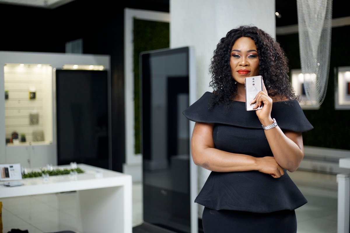 AvionZimbabwe's tweet photo. Choose the brand that gives you the best! Did you know that #Avion phones are found in every major city in Zimbabwe? 😀Call 0731443355 for more info!

#ChooseDay
#turniton https://t.co/o15rxC1PjR