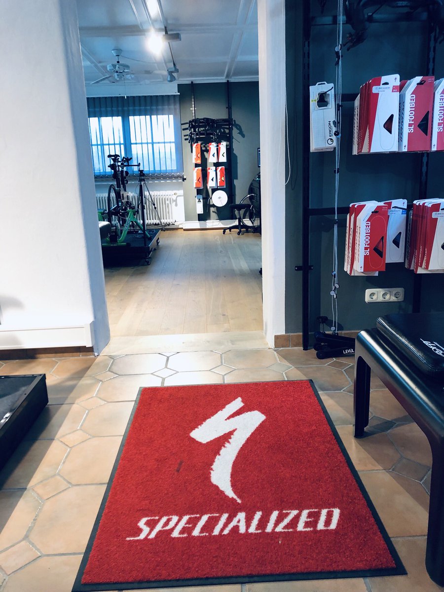 Dave91Breuer's tweet photo. Visited the @specializedde HQ for a bike fitting yesterday. Did some really effective adjustments to be fast&amp;comfy on the bike. #rocketdave #triathlon #ironman #bike #fitting #aeroiseverything #iamspecialized #retül #timetrialtuesday https://t.co/XFS5Ywy9QM