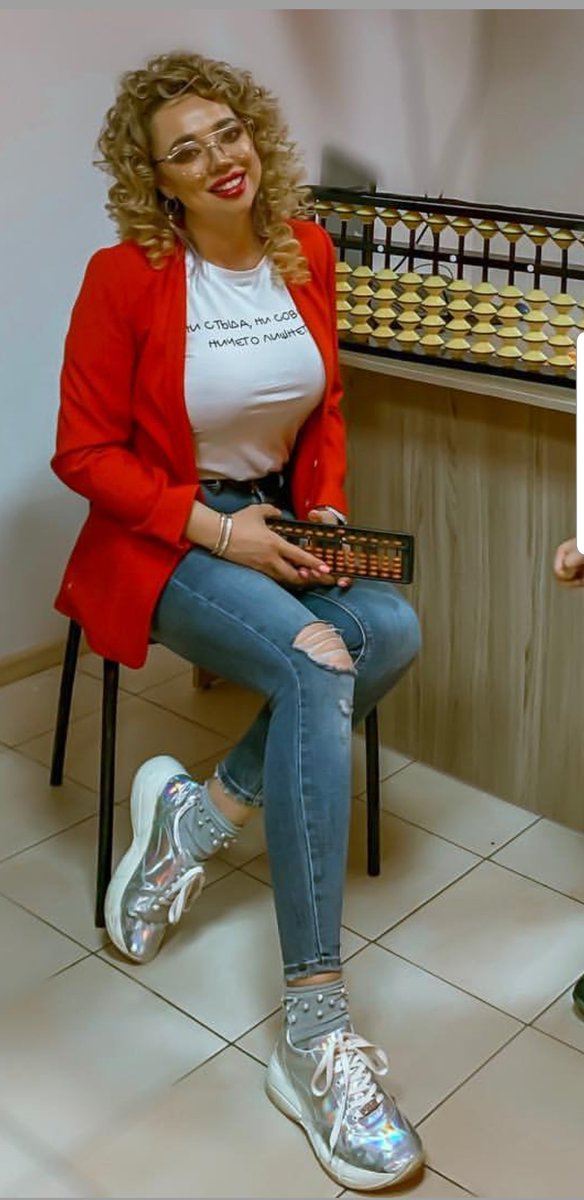 <a href="/eeeopiumeeee/">Сари</a> А еще она страшная и топит за Оренбург