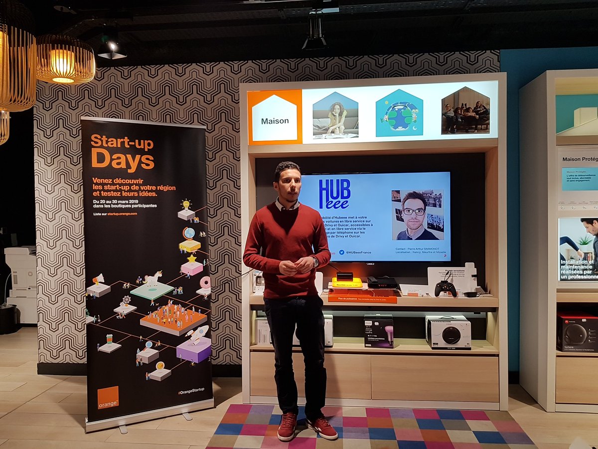 OrangeGrandEst's tweet photo. #StartUpDaysOrange Favoriser la mobilité est un réel enjeu sociétal 💡 c'est pourquoi la startup lorraine @HUBeeeFrance vous propose de la location de véhicules 24H/24 🚗🚘ce mardi à la boutique Orange #24Serpenoise à Metz 🔆 #OrangeStartup https://t.co/mKStAy1RHm