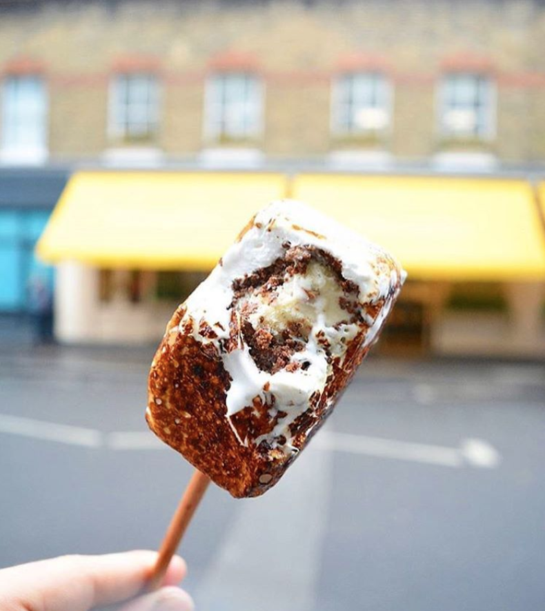 In the mood for a Frozen S'more? It’s our signature honey marshmallow wrapped around Tahitian vanilla ice cream with chocolate wafer crisps, served on a smoked willow wood branch and torched to order for that smoky campfire goodness. (📸 #Regram @michalisioannou_) #DABLondon