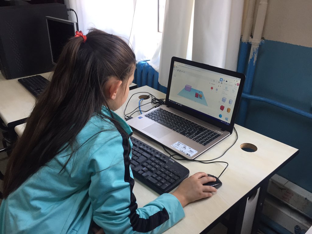 BademliStem's tweet photo. 2D vs 3D 📏 💻
#stem #stemforkids #stemandmakers #stemeducation #maker #eğitim #bilim #fen #teknoloji #mühendislik #matematik #sanat #bilişim #tinkercad #3d #3ddesign @tinkercad https://t.co/QsqGITucbm