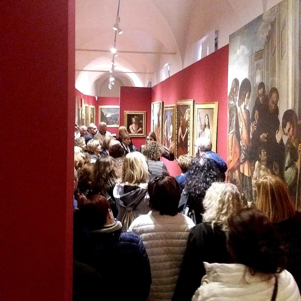 FondAgrariaPg's tweet photo. 🎉 Giornate piene di visitatori qui in Galleria Tesori d'Arte!

E tu? Hai già visto la mostra "Luce Figura Paesaggio. Capolavori del Seicento in Umbria"?
https://t.co/JSDbaYclGX - #perugia #umbria https://t.co/P49bAtQTzg