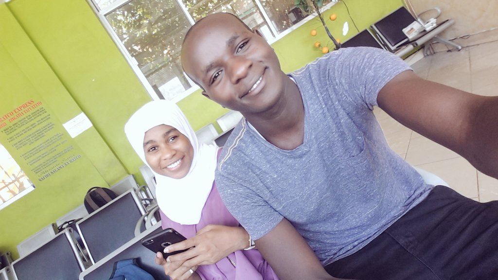 jaliluzaid's tweet photo. @Tanganyikan Afadhali alifanikiwa kuning'arisha na mimi. 😊 Ndugu yangu Rahma #BetterMeMarch https://t.co/nRarq4UWkF