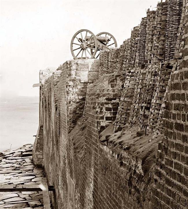 Wherever there was a need for temporary protection against enemy fire, gabions would be used. Where more permanent defences were needed, timber, stone and earth were used instead/6