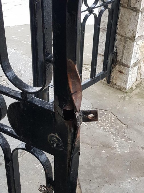 View image on Twitter