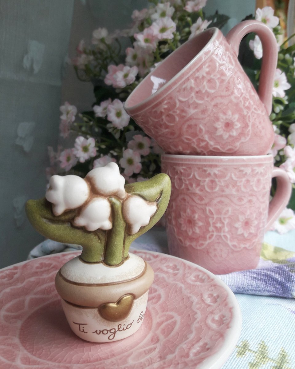 Buongiorno ....non scordiamoci di dirlo, fa bene al cuore e non è mai scontato 💛 #tivogliobene #love #goodmorning
La piantina € 11,90
Il set 6 tazzine caffè € 39,00