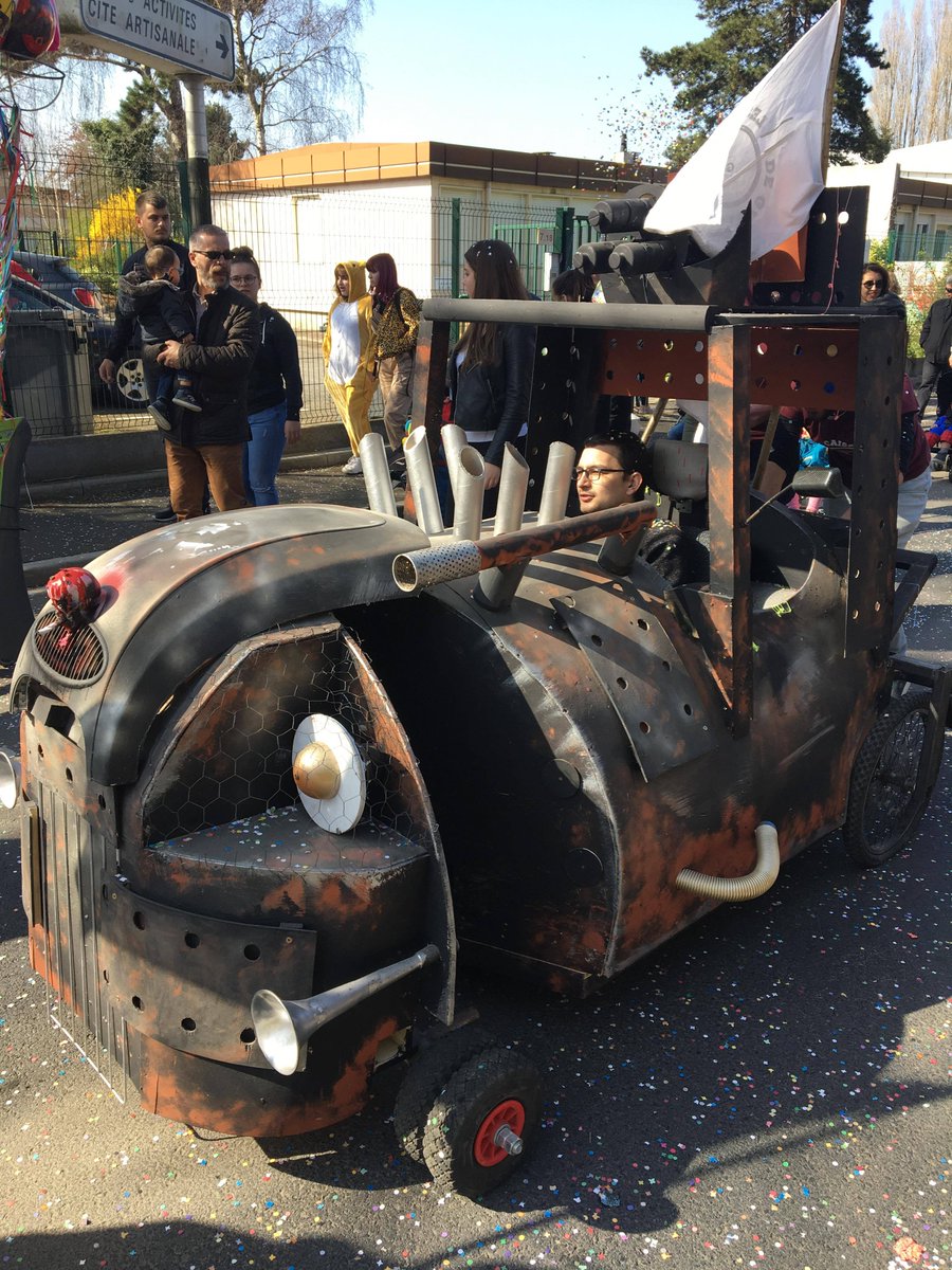 RecupTaCaisse's tweet photo. Ce weekend Gaston en mode #carnaval à @HSC_14200 https://t.co/NXtTd1JRzG