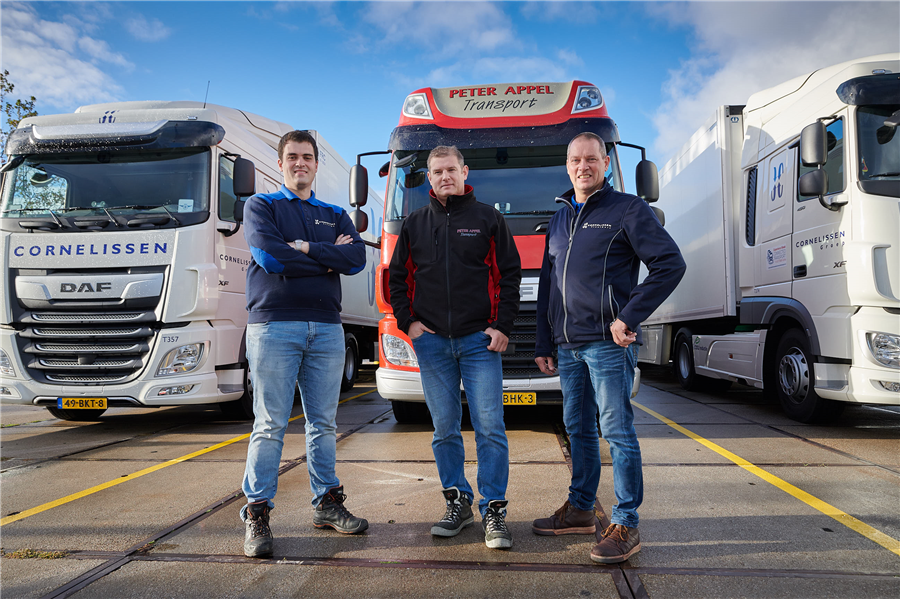 Tijdens de Experience Week reden 250 trucks met de laatste connected technologie over de weg. De ervaringen van de betrokken chauffeurs en planners zijn samengebracht in een overzicht, dat hier is te downloaden: bit.ly/2Snl5I8 <a href="/TNOpublications/">TNO Publications</a> <a href="/Metropoolregio/">Metropoolregio Rotterdam Den Haag</a>