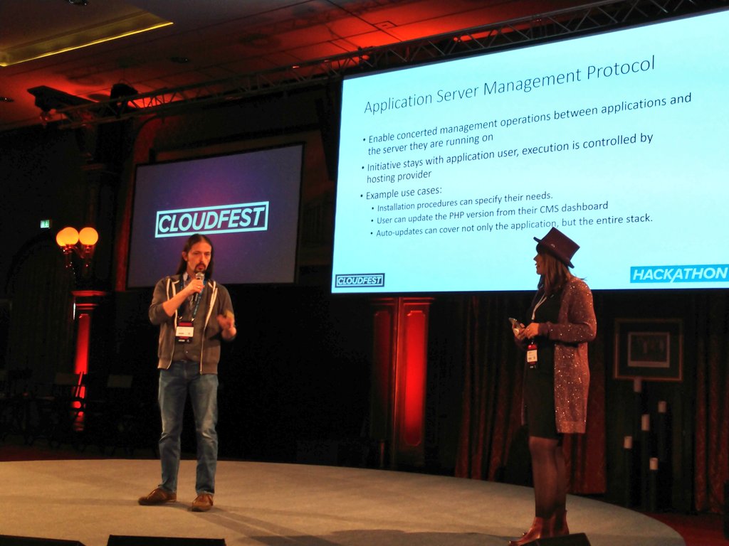 nullbytes's tweet photo. @schlessera speaks at the #cloudfest about the Application Server Management Protocol to do for example a #PHP Version Switch from the WordPress Backend #CFHack19 https://t.co/1I1Nr2iwFC