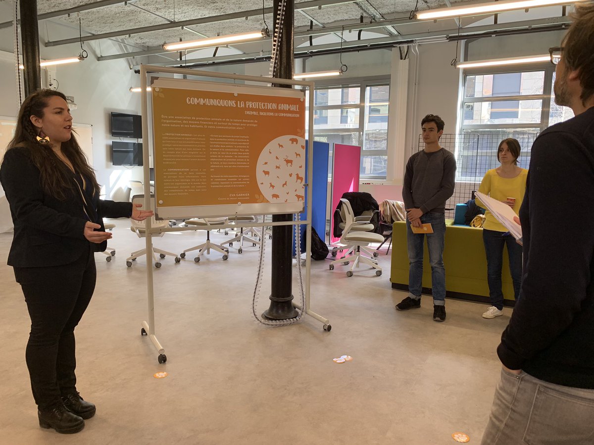 IRAMfactory's tweet photo. Nous voilà en compagnie des visiteurs de l’exposition « Communiquons la protection animale » organisée par @EvaGarnier17, étudiante en M2 communication à @TelecomStE
Première étape : apprenons à nous connaître ! Découverte de l’histoire du projet
#OnePaw #Exposition @Iramedias https://t.co/WOhrN0wTRx