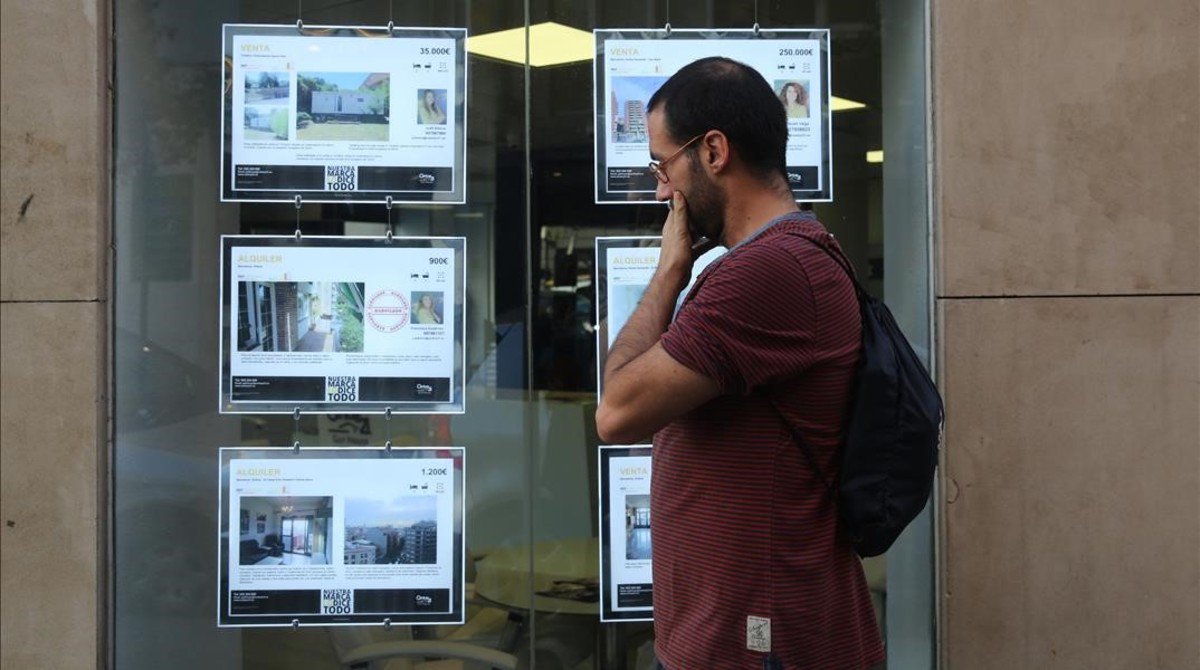 Mario_cjMadrid's tweet photo. Publicado en @elperiodico @EPentretodos mi artículo de #opinión "#Housell o cómo ganar dinero no vendiendo casas:
https://t.co/IatAB1yldC … …
https://t.co/1xxWjhXp5n https://t.co/bQoj5qxyMl