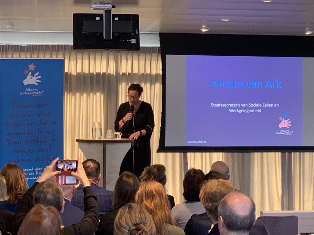 Vandaag lancering #AlliantieKinderarmoede. Meer dan 100 publieke &amp; private partijen tekenen pledge en beloven actie in tegengaan effecten #kinderarmoede 
Ook wij teken!, @_bazalt , <a href="/HCOactiviteiten/">HCOactiviteiten</a>, @RPCZeeland (#bazaltgroep). Praat met, niet over kinderen die in armoede leven.