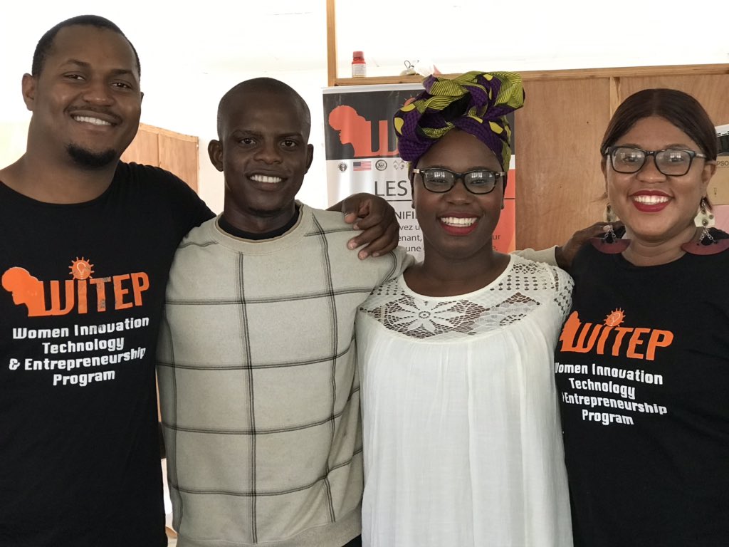Michele_Maignan's tweet photo. We are YLAIers ; ) ! ... #WITEP #YLAINetwork #YLAI #YLAIHaïti #ChimenFanmKonsekan #500Gourdes #BelleCréole #EasyConnect #DélicesByMarieFlore #BootCamp #Innovation #Technology #Entrepreneurship #YoungLeaders #Haïti #DominicanRepublic #Mentoring https://t.co/2IuINd6WFW