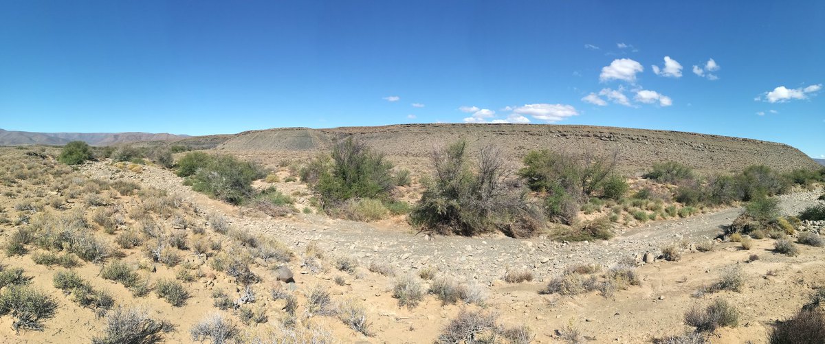What an amazing two weeks field assisting for Rachel Healy and Dave Lee in the Karoo. So hot but so worth it. #hybridbeds #frontalpinchout <a href="/lobefringe/">Lobe3</a> <a href="/stratleeds/">stratleeds</a> @Strat_traps