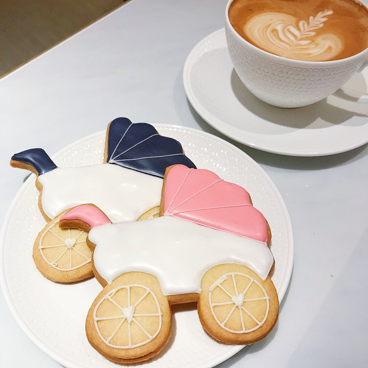 Royal Baby Biscuits at Top London Hotel. royallancaster.com #LuxuryTravel #royalbaby