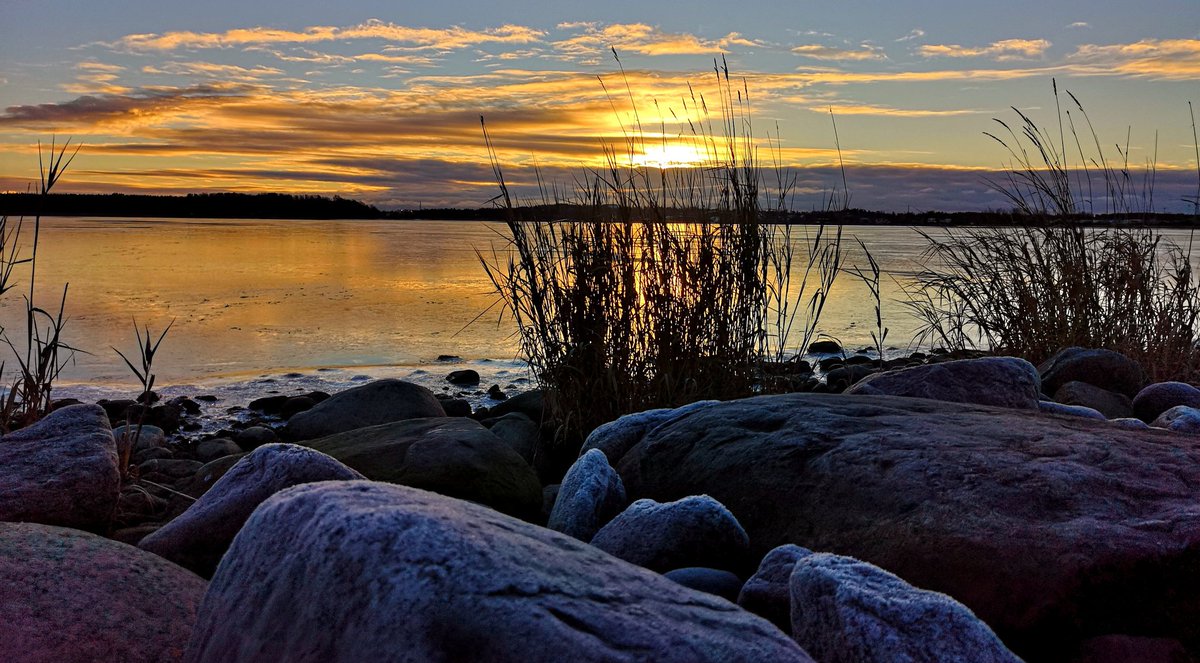 Down by the Sea #Finland #Helsinki #photography #Travel #Photo #Stormhour #sunrise #Nature #photograph #sunrisers #landscapephotography #landscape #weather #cycling #cyclinglife #morning #TuesdayMotivation
