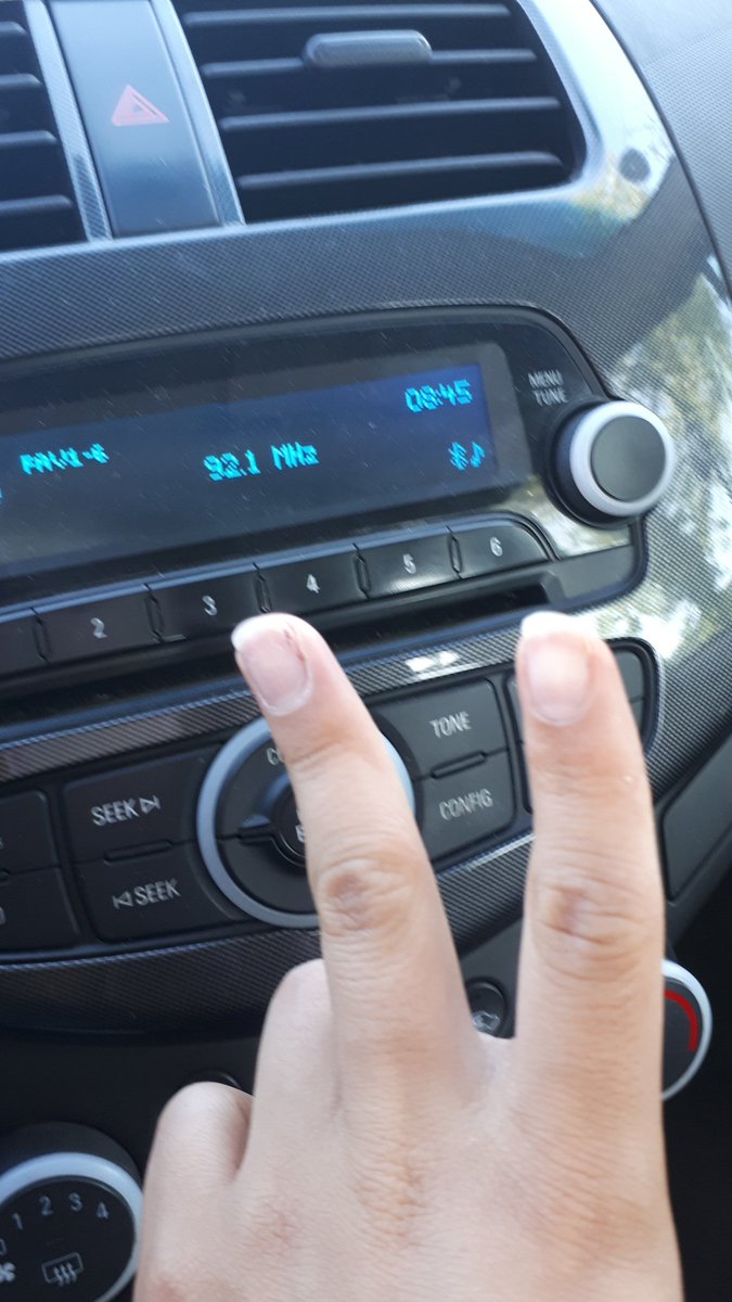 SandyPichardo30's tweet photo. #HoyEnSixRadio de camino al trabajo con la mejor actitud https://t.co/dAAX5Bo2bv