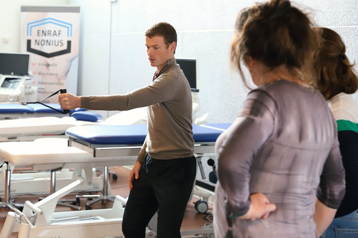 Flywheeltraining is een effectieve trainingsmethode voor excentrische spier-en peesrevalidatie. Maar wist je dat vliegwieltraining ook kan worden ingezet als blessurepreventie? Lees het onderzoek: bit.ly/2TW6yEA
#fysiotherapie #revalidatie #fitness #training