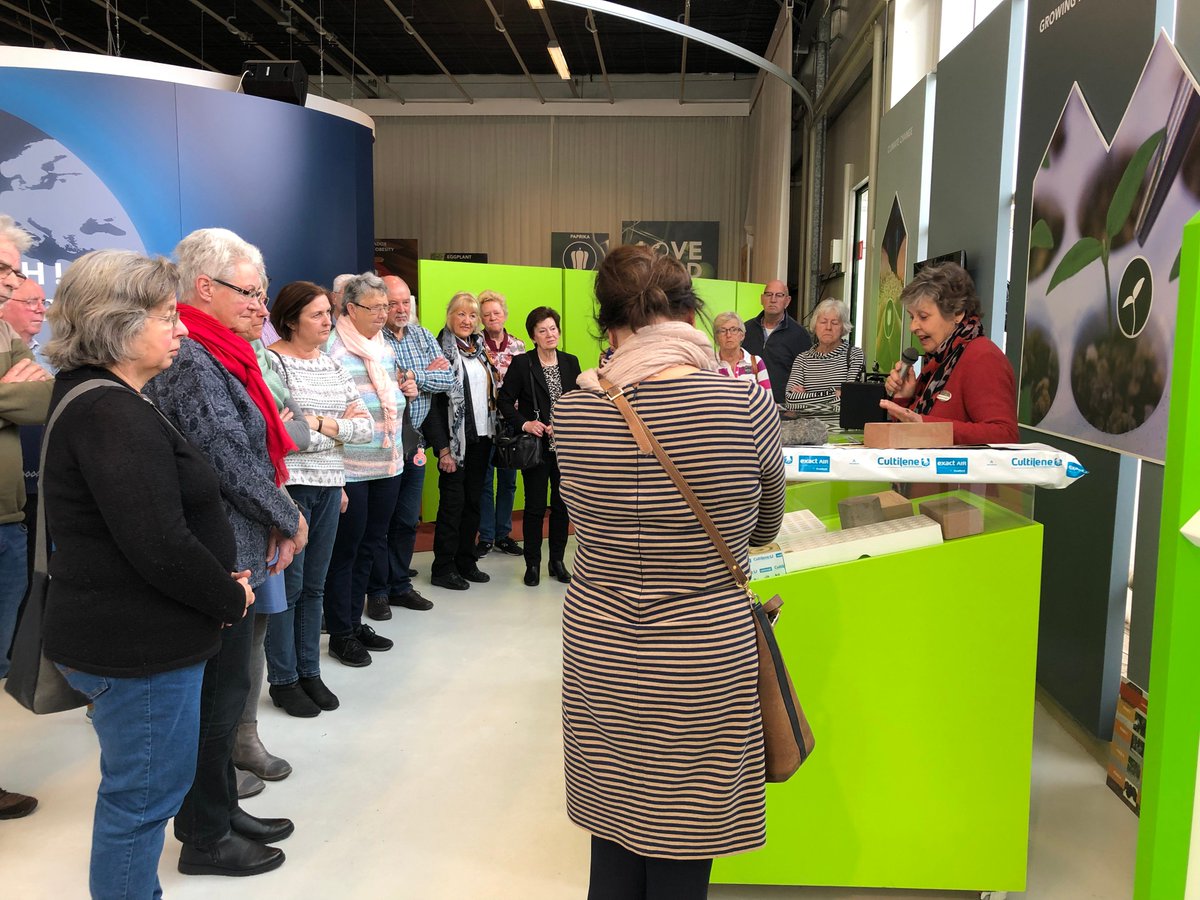 In het kader van de week van de vrijwilliger biedt <a href="/vitiswelzijn/">Vitis Welzijn</a> vrijwilligers een rondleiding bij <a href="/TomatoworldNL/">Tomatoworld</a>  aan. De <a href="/wosmedia/">WOS</a> is erbij om deze inspirerende middag te filmen.