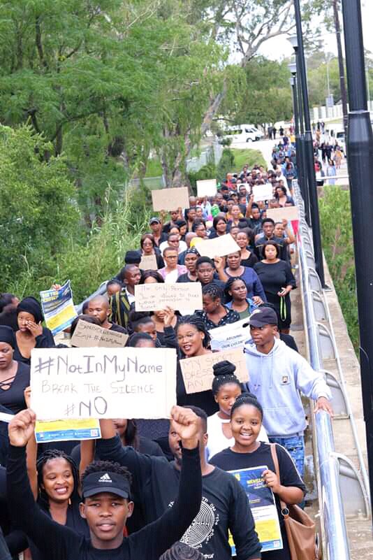 Standas1GBV's tweet photo. The Alice Fort Hare community was out in full force yesterday marching against gender-based violence in our institution. #Standas1 #Memeza https://t.co/OikamgnQsW