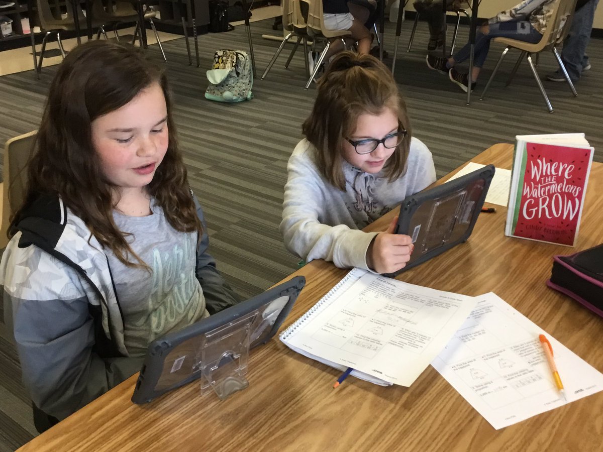 mr_wagoner's tweet photo. Working hard on subject and object pronouns! #raymarsh #Partsofspeech #ELAStandards https://t.co/I0Q1aJEBjK