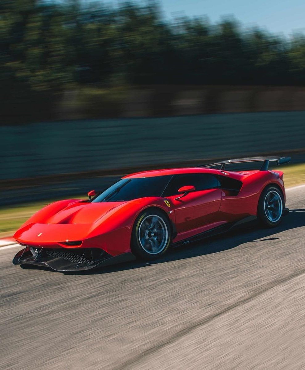 CrazyCarStuff's tweet photo. Welcome to the new one of one Ferrari P80/C. This one off model is for one special Ferrari collector and has taken inspiration from the Ferrari 330 P4 and the 1966 Dino 206.
.
#CrazyCarStuff #Ferrari #OneOff #FerrariP80 #TrackCar #LimitedEdition https://t.co/kdmsFGNyDj
