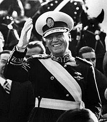 girlscanalsodo1's tweet photo. #DonesHistòriques Al 1945 Eva Perón es va casar amb el Coronel Juan Domingo Perón @PuntJove https://t.co/l3BRl8w5YL