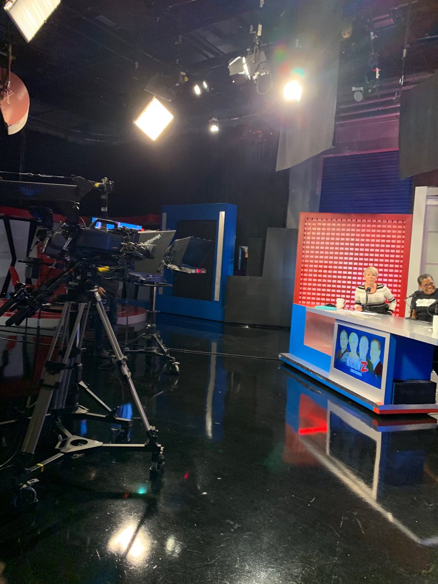 Buenos días. Ya en los estudios de ⁦<a href="/NacionZ937/">Nación Z</a>⁩ . Vamos al aire en breve.