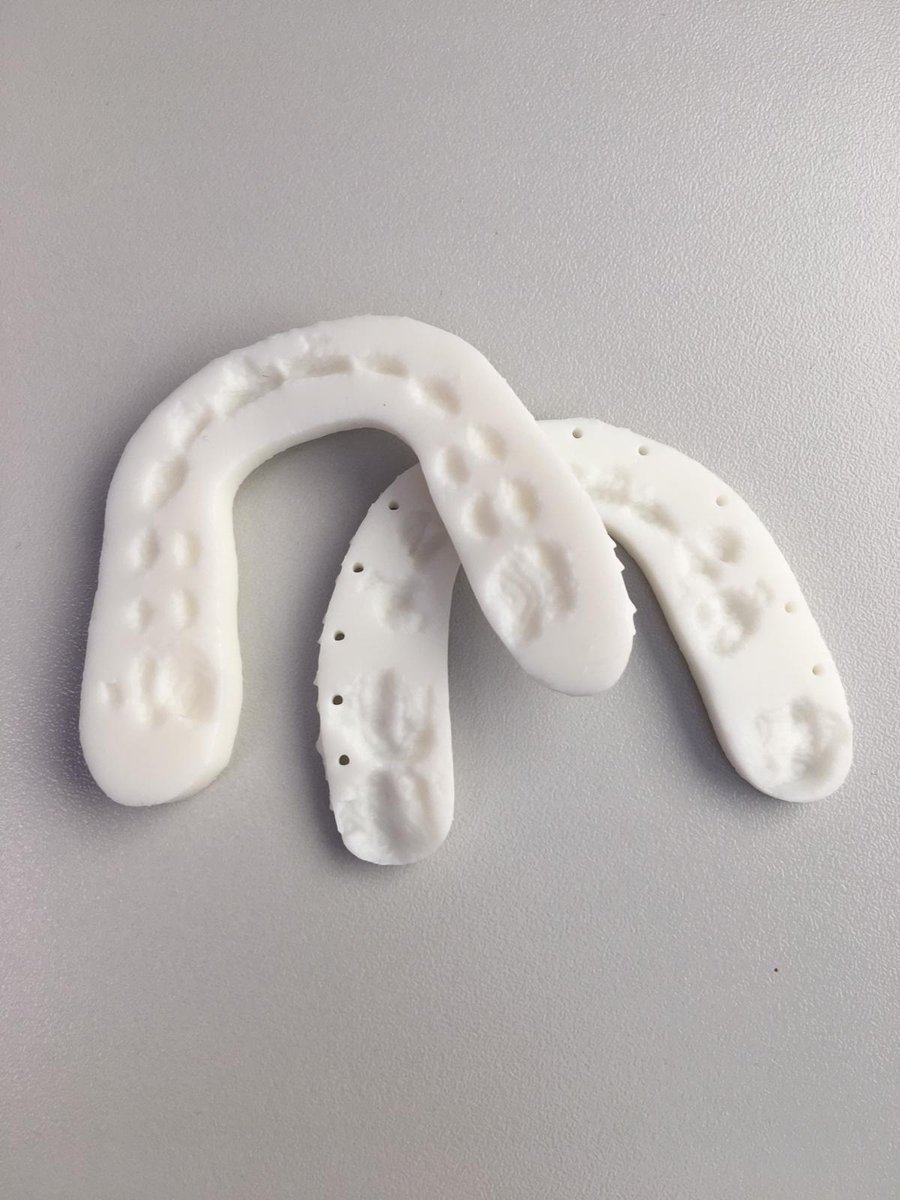 sandrasv97's tweet photo. Splints for orthognathic surgery manufactured in house at #HospitalMarañon3D to compare them with an external solution. This splints will help @pmontesfm to positionate the jaw during surgery. FabLab team @3d_maranon @rupermac @calvoharo_ja @diegotrap @kn_ord @sandrasv97 https://t.co/McxpunHYMv