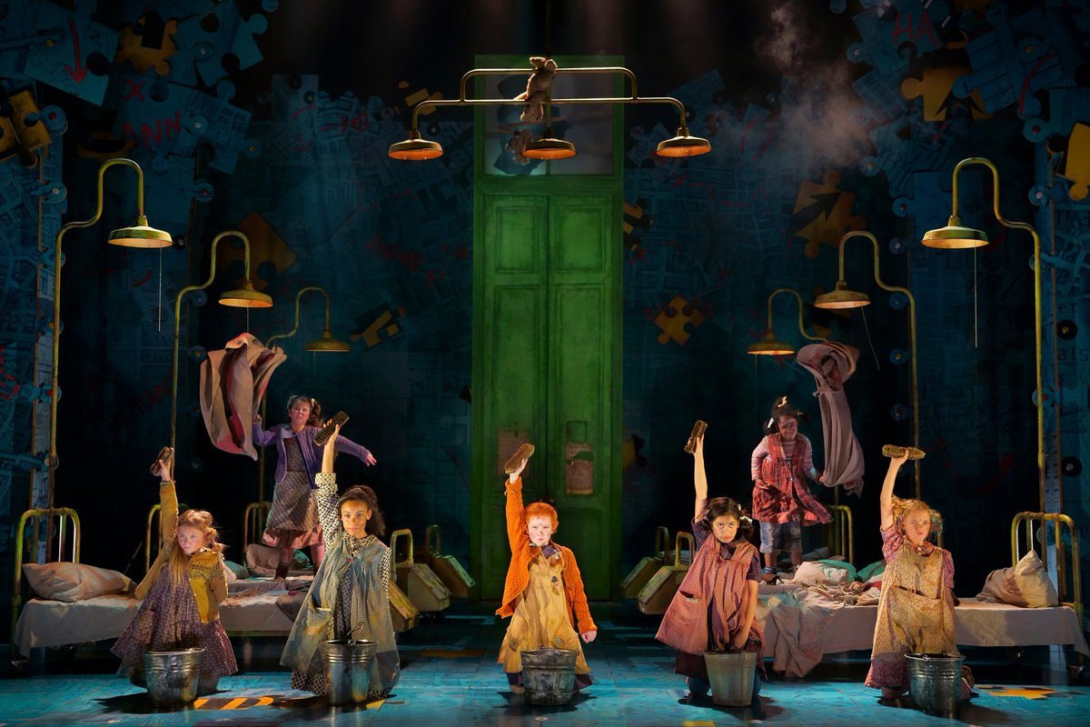 StoryhouseLive tweet picture