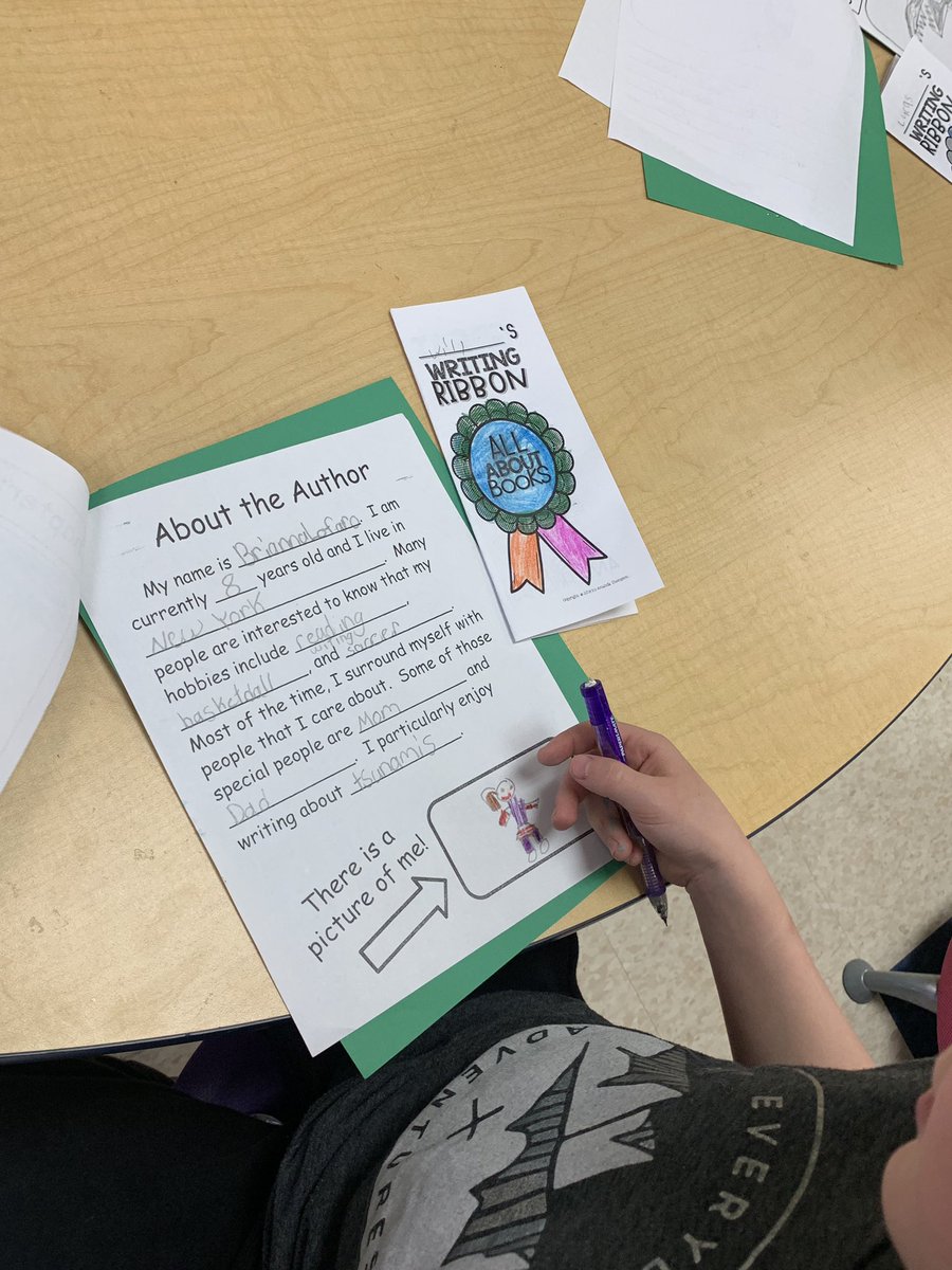 AmyRose2020's tweet image. The beautiful part about writing is it doesn’t have to be perfect to celebrate it. Here are some enthusiastic and proud non-fiction writers! ✏️🎉#worksofheart
@ARPanthers