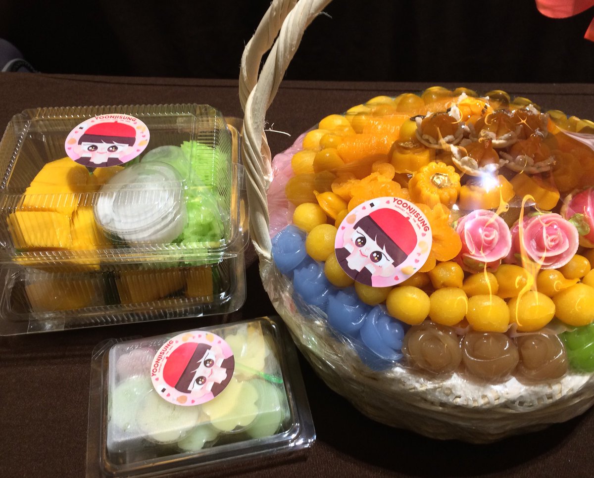 ASIDE_PROJECTTH's tweet photo. [📸] ภาพFood Support สำหรับ @Official_YJS_ ในงาน #YOONJISUNG1stFANMEETINGinBKK ค่ะ🍚✨ (1/2)

#YJSAsideprojectTH https://t.co/bzdKhhXoNZ