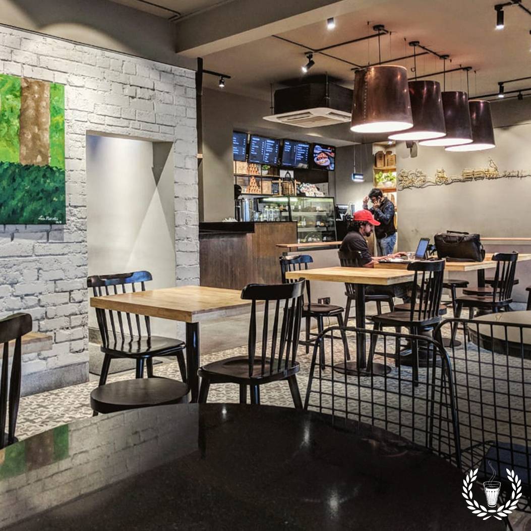 Chai_Point's tweet photo. This store of ours is on one of the most sought-after locations in #Bangalore known for it's bustling, vibrant crowds.
Drop a comment if you recognise this store and dont forget to tag your #Hangout buddies!
#guess #guessthestore #TuesdayThoughts #TuesdayMotivation #chai https://t.co/SnFKUP6Yuu