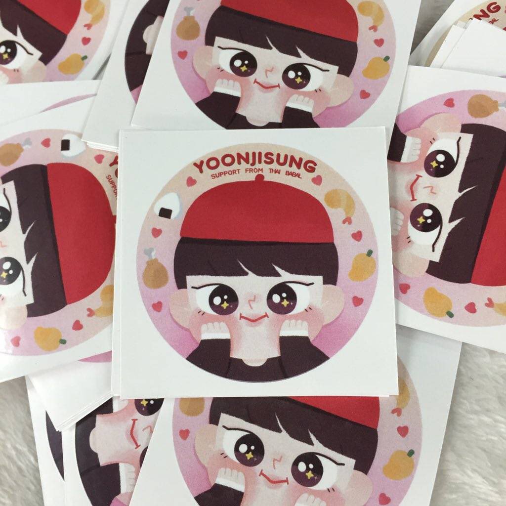 ASIDE_PROJECTTH's tweet photo. [🙏🏻] ขอขอบคุณ คุณ @GNAWG96 ผู้ออกแบบเค้กและสติ๊กเกอร์น่ารักสำหรับFood Supportค่ะ💗

#YJSAsideprojectTH https://t.co/j9JMnKW7Av