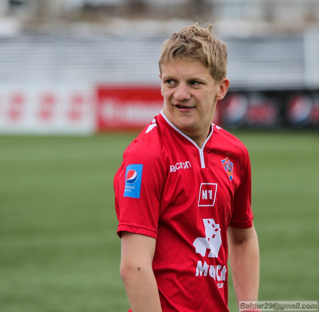 Hjalti Geir vann til gull og silfur verðlauna á Special Olympics leikunum á dögunum. Hann verður Heiðursgestur þegar Valur og HK mætast í Olís-deild kvenna á laugardaginn klukkan 14:00. Með sigri geta stelpurnar orðið Deildarmeistarar! #Handkastið