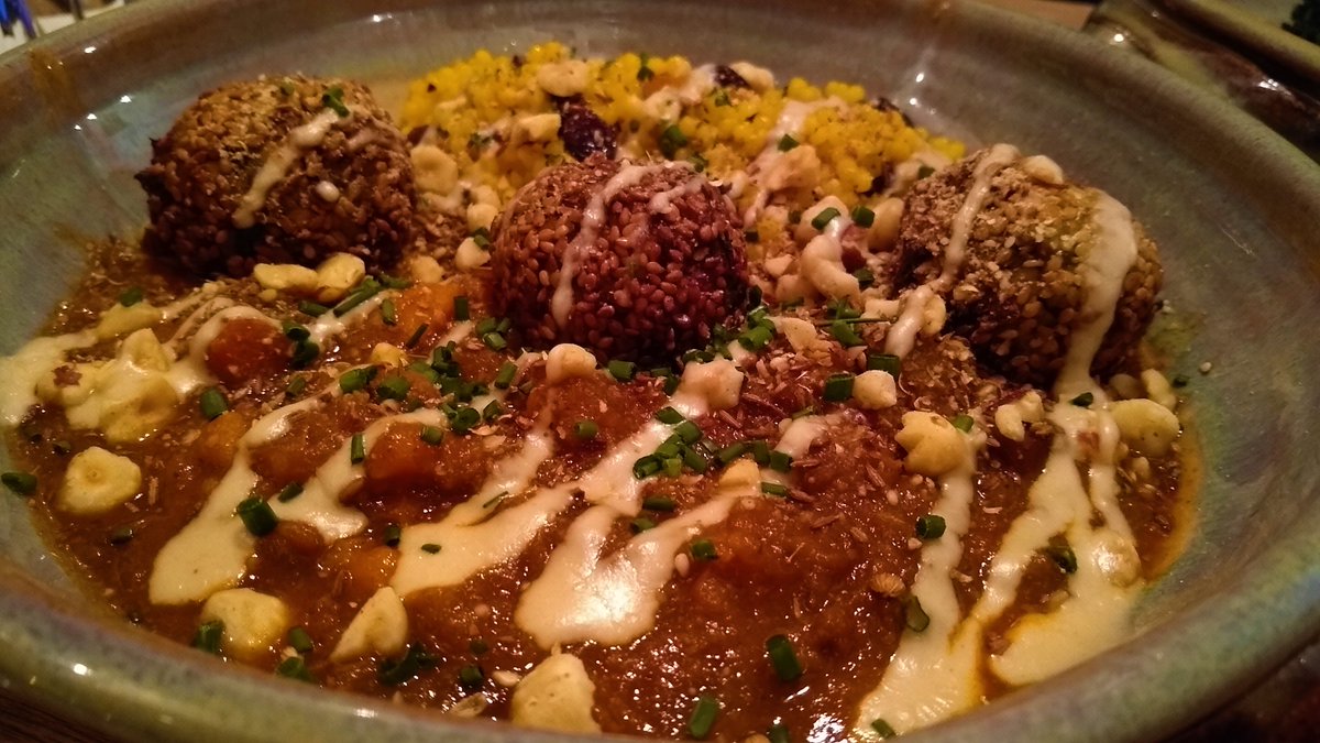 VeganOlive1's tweet photo. #Fellpack #Keswick is a must for any #Vegans visiting the area, its a fabulous place, read why here https://t.co/dXtXpeZFT0 #Veganfriendly #Veganfoodshare #GoVegan #Easy2bvegan πππ±ππ https://t.co/OhsMhq5mrr